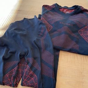 Kids Spyder base layer for skiing / winter